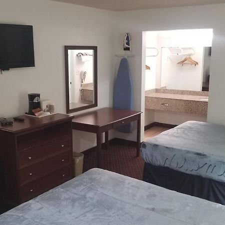 Hotel 2 Queen Beds Hotel Room 222 Wi-Fi Hot Tub Booking Stillwater Buitenkant foto