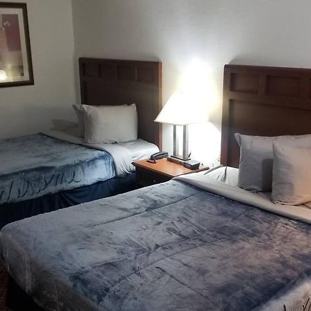 Hotel 2 Queen Beds Hotel Room 222 Wi-Fi Hot Tub Booking Stillwater Buitenkant foto